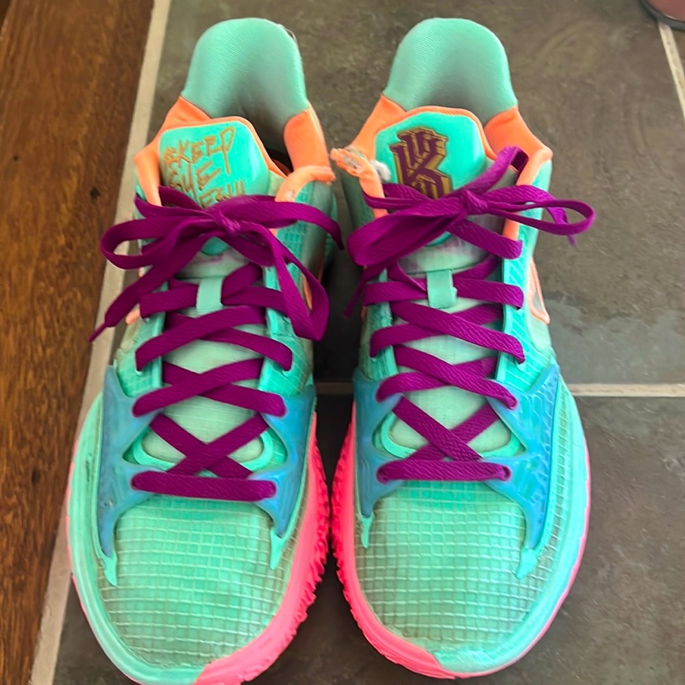 Nike Kyrie 4 Low Green Glow Men’s 9